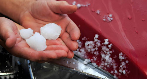 Cremona devastata dal maltempo: 43 feriti, 10mila auto e chiese colpite